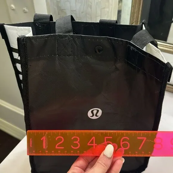 Lululemon Reusable Small Shopping Tote - Picture 6 of 6
